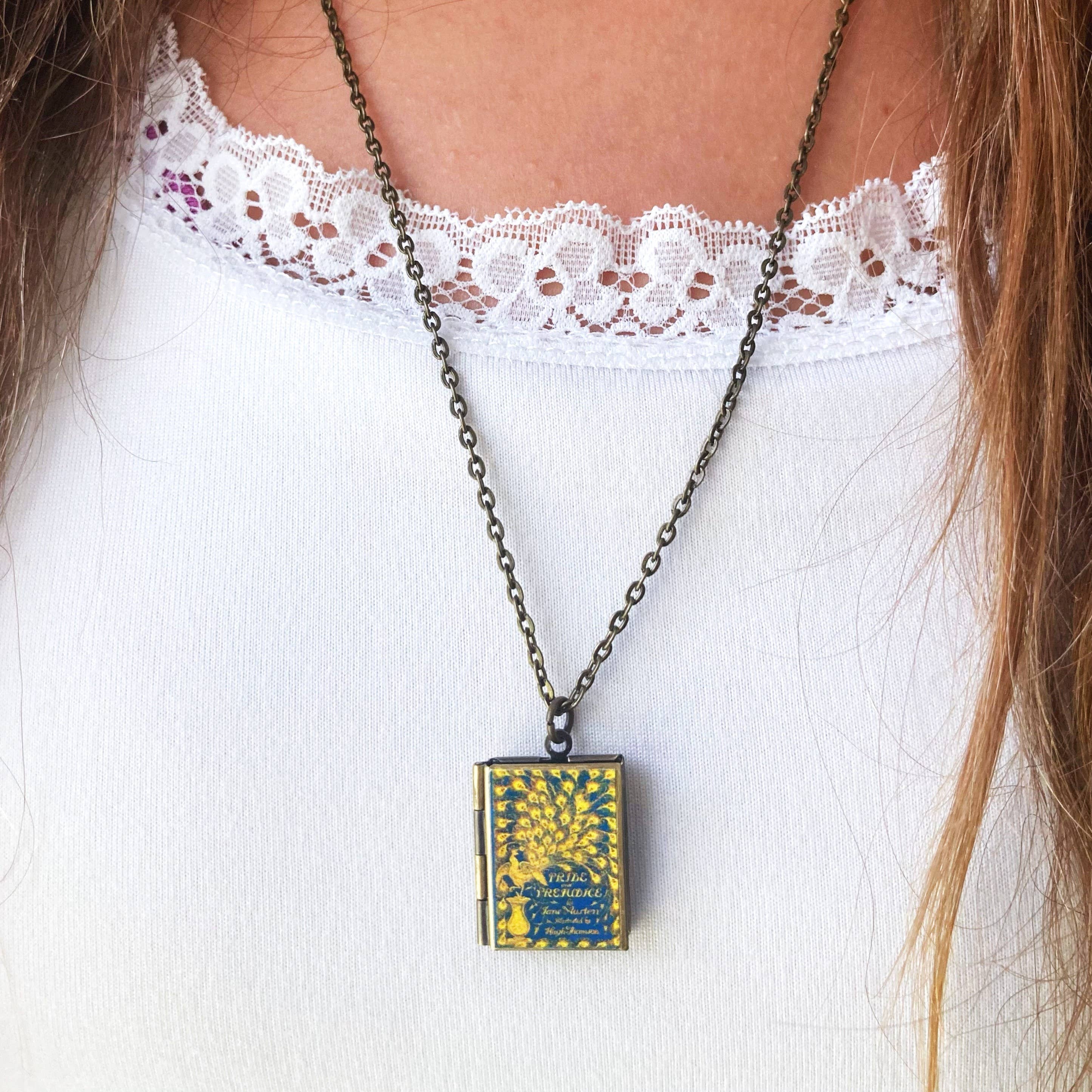 Marshall and Rose – Colar com medalhão por atacado – Livro Locket Orgulho e Preconceito - Pavão Vintage3