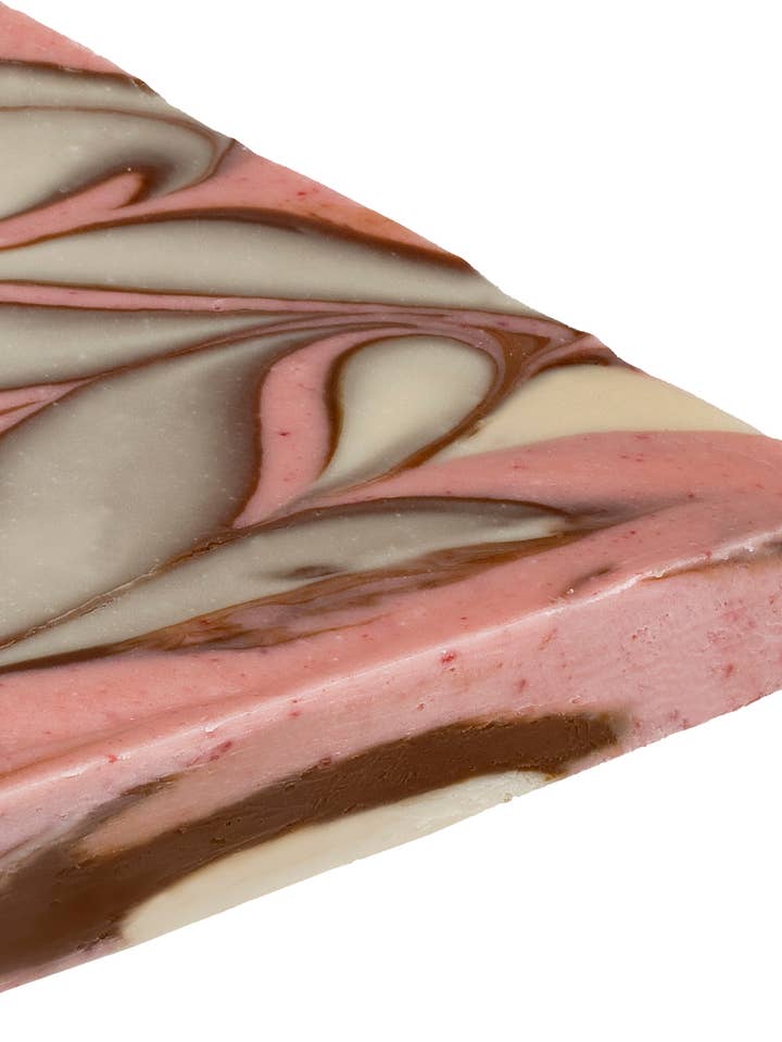 Fudge Factory – Raspberry Chocolate Dream for wholesale by Genesee Candy Land