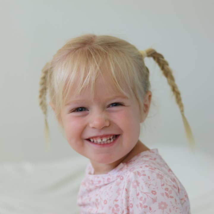 Roze Bloemblad Tweedelige Pyjama voor wholesale door Honeycomb Goods