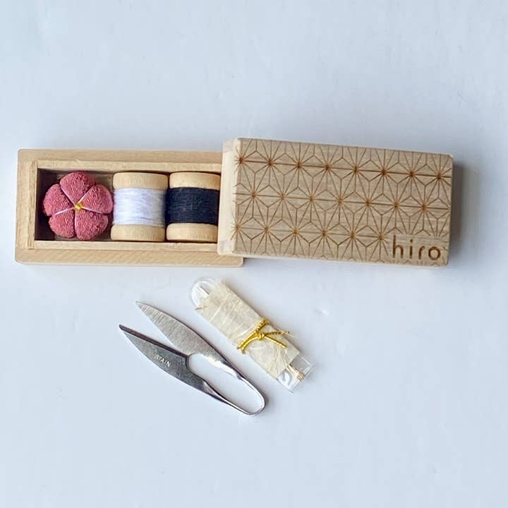 hiro - Wholesale Embroidery/cross-stitch supplies - Small Sewing Box Carved Asanoha(Hemp leaf)
2