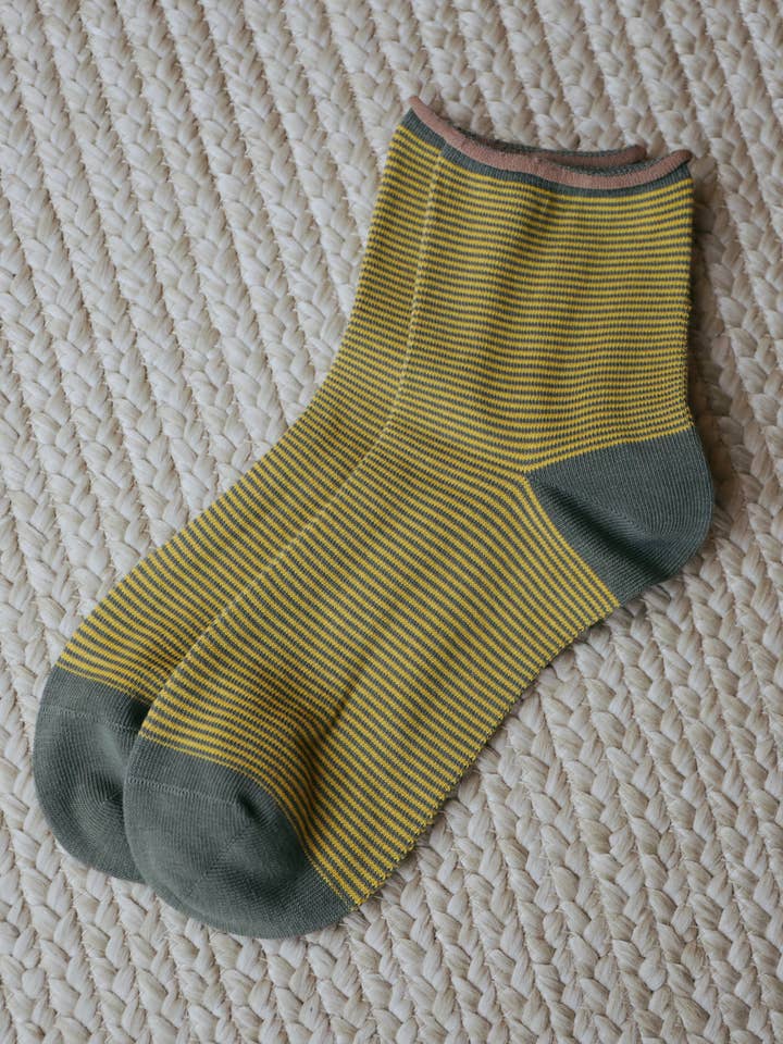 Beaten Path Co - Wholesale Socks - Unisex - STRIPED GARDEN SOCKS2