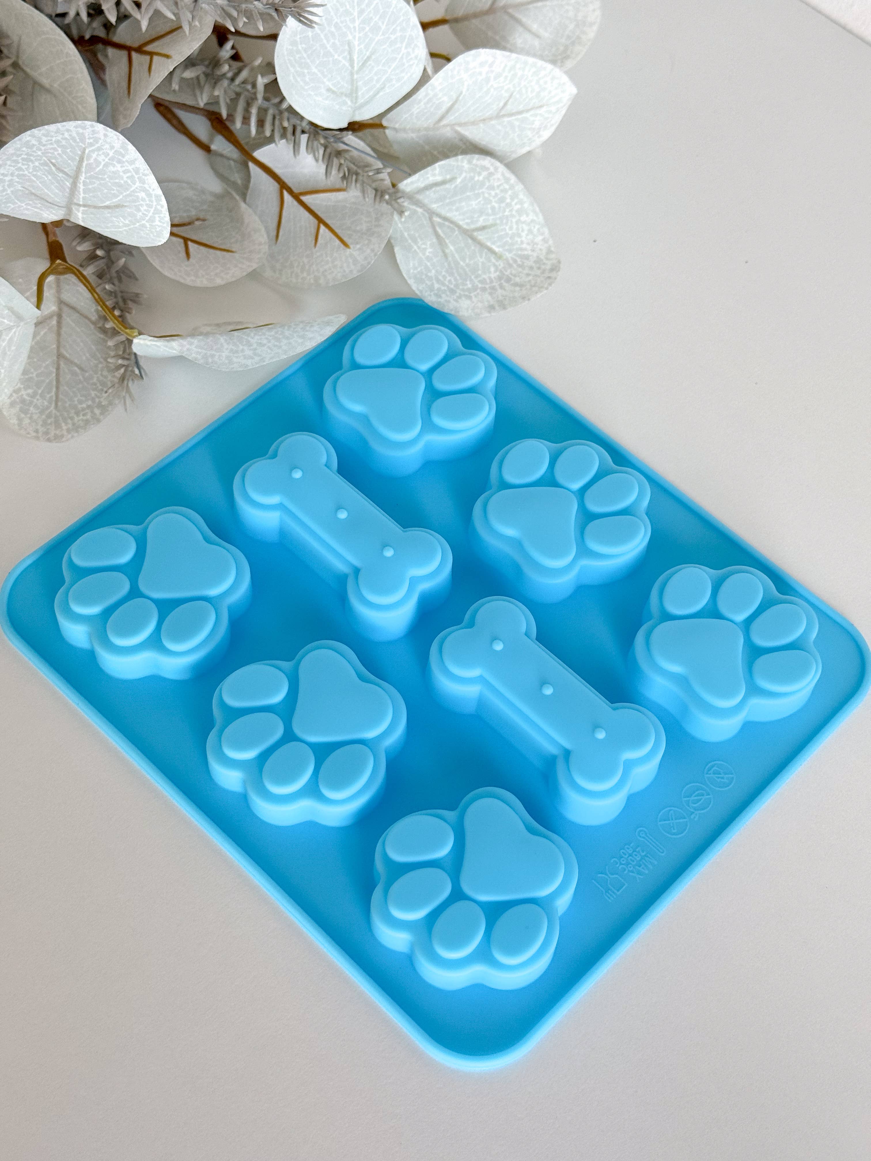 Doggotique – wholesale Isbricka/-form – Doggotique silikonform för isbitar med tass- och benform0