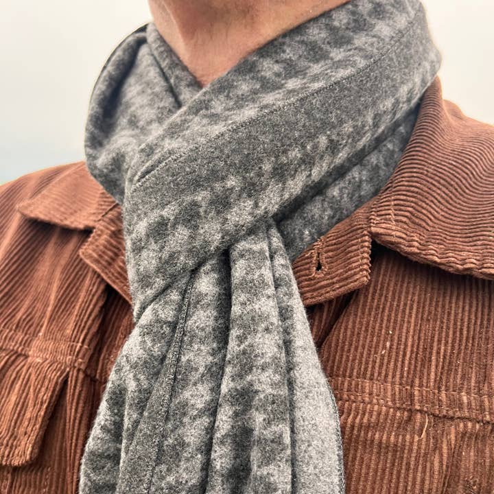SONS Limited – wholesale Scarf – Men’s – The Quiet Thread Collection - Ashcroft - Grey6