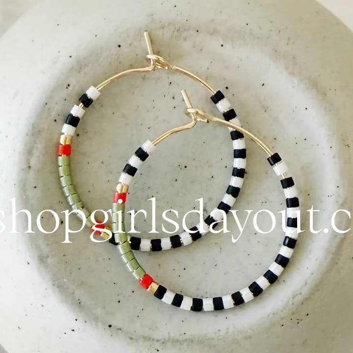 Mos og Flamme // øreringe med guld fyldte glasperler for engroshandel hos Girls Day Out by Amy Houston