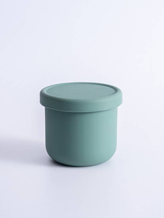 Tasse en silicone verte pour la vente par Ink and Fiber Designs