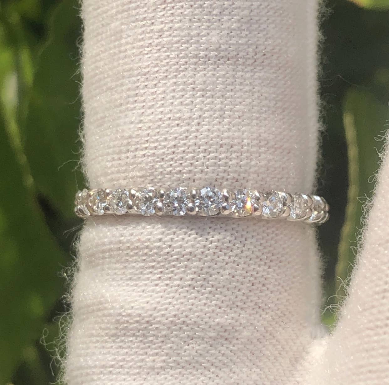 Lifetime Jewelers - Vente Anneau/bague à empiler - Bague d'éternité en diamant rond cultivé en laboratoire, environ 1 1/2 ct, 14 carats3