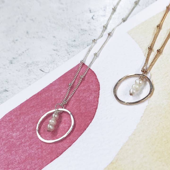 Freshie & Zero - Wholesale Pendant/Charm Necklace - Treble Three Pearls Circle Necklace - Gold Filled