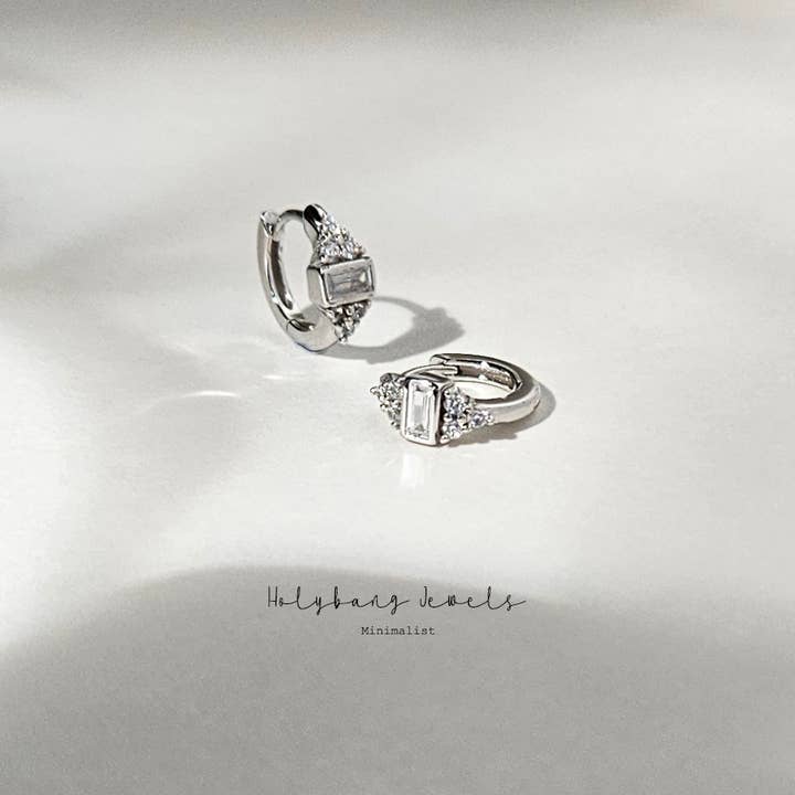 HolyBang Jewels - Wholesale Huggie Earrings - BAGUETTE BEZEL HUGGIE EARRINGS - E-HT19394