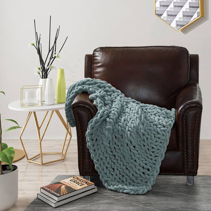 Chenille Knit Throws for wholesale by Donna Sharp