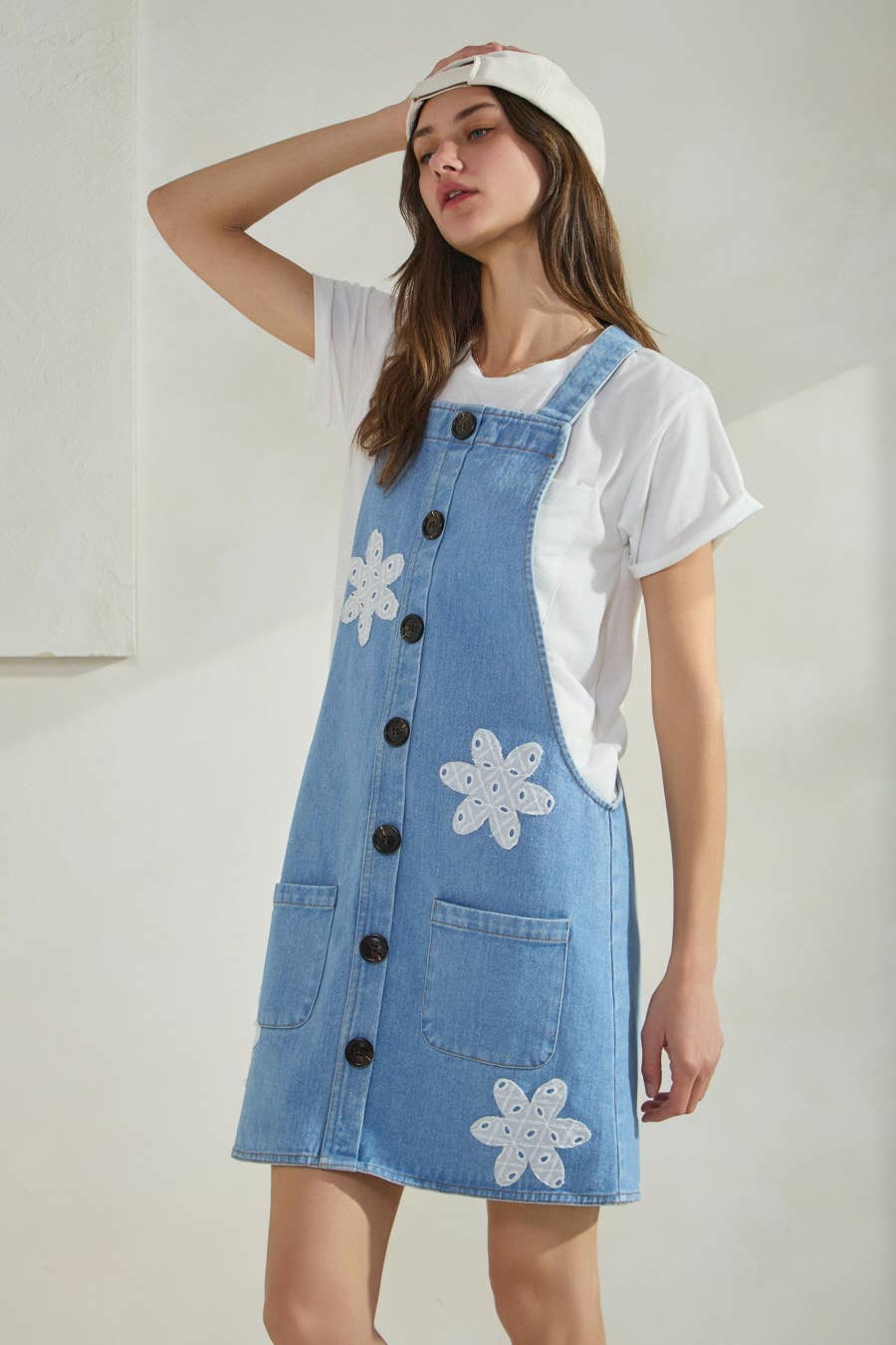 Denim délavé Robe salopette mini en denim délavé en vente sur Faire1