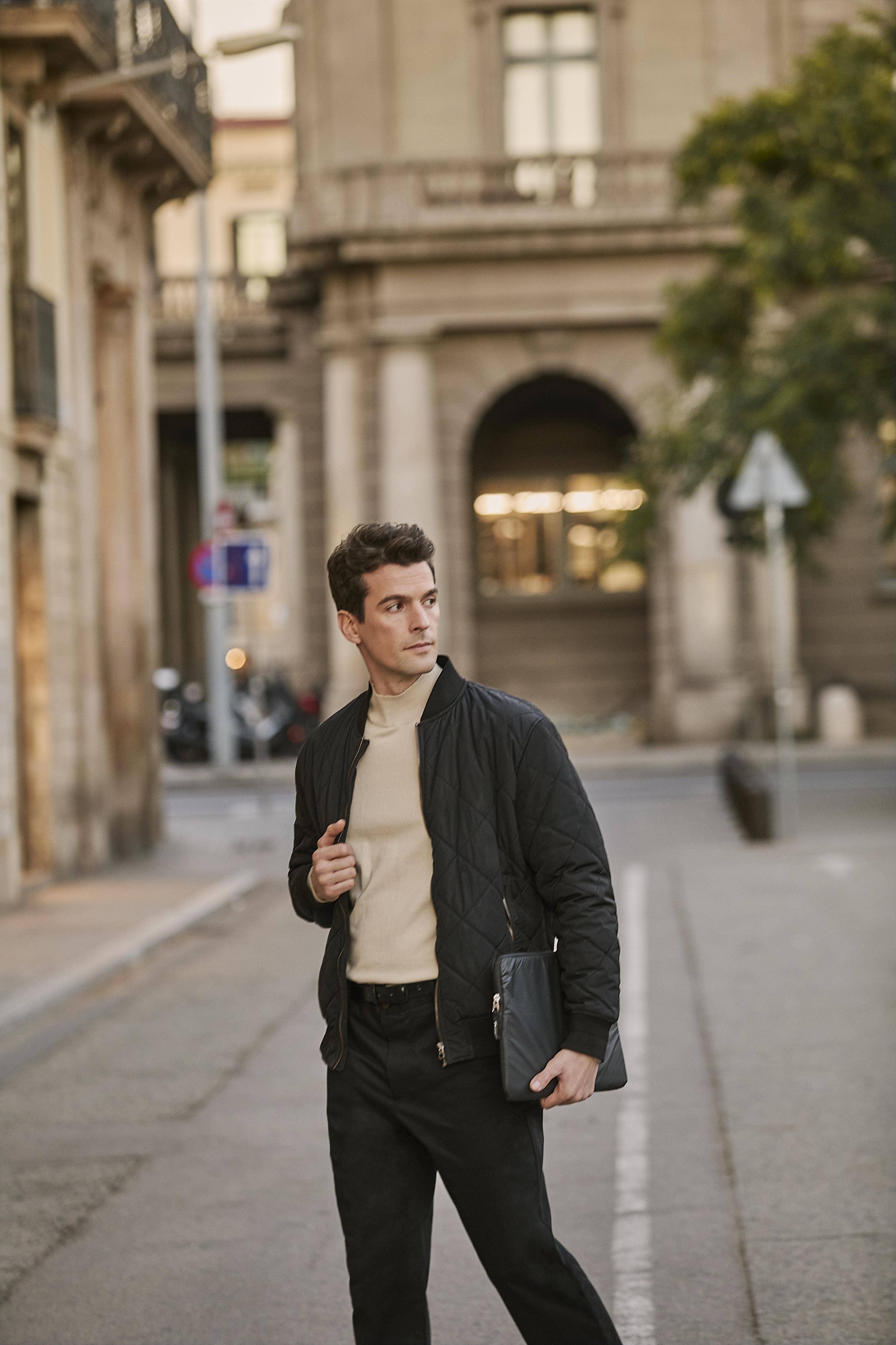 Mkr International - Wholesale Laptop/Tablet Case - Unisex - 13' Laptop and iPad Case | Waterproof | M&P Climate12