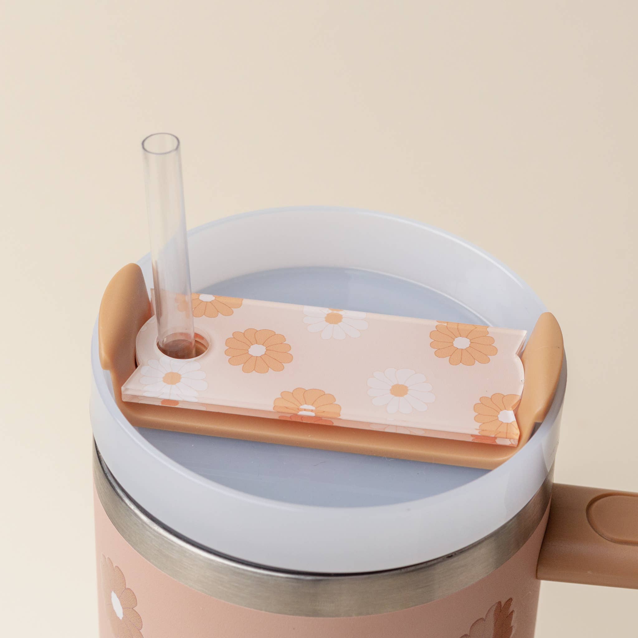 The Darling Effect - Wholesale Drink Lids - Tumbler Lid Tag-Darling Daisy Tan1