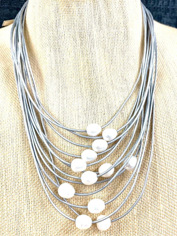 586- 12 strängar läder och pärla för wholesale av Studio G