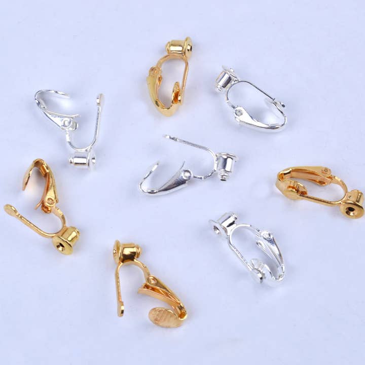 Lot de 6 composants de conversion de boucles d'oreilles à clipser avec tige, lot de 3 pour la vente par Amy and Annette