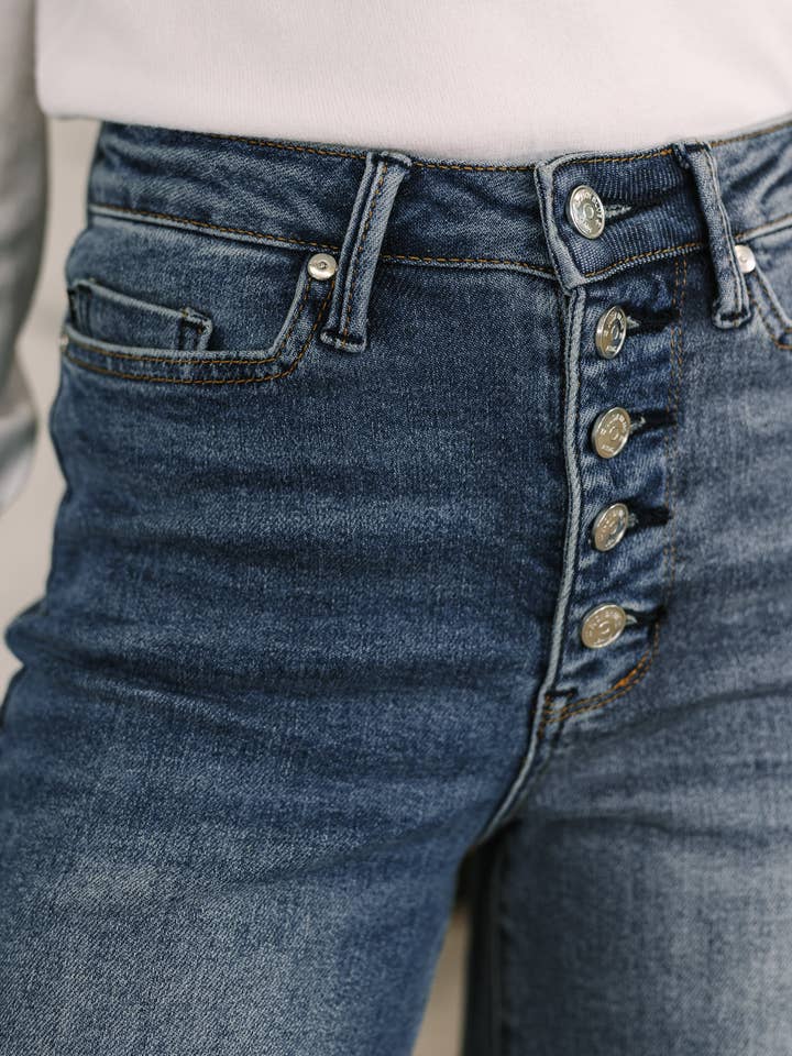 Avenue Wholesale - Wholesale Jeans - Women's - High Waist Column Straight Button-Fly & Back Welt Pkts1