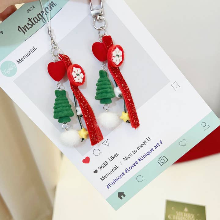MKS America - Wholesale Keychain - Women's - Christmas Tree Snowflake Tassel Keychain2