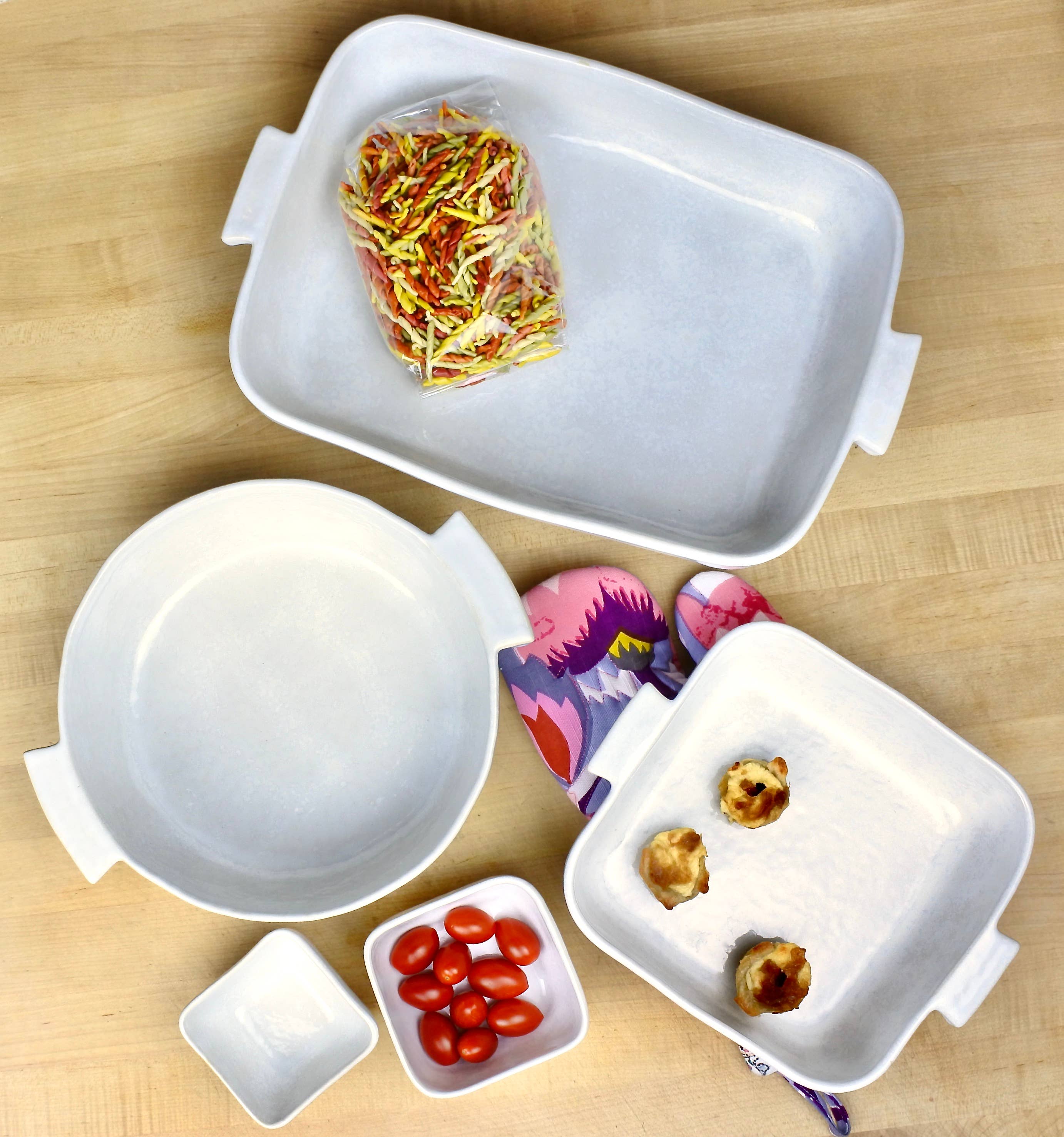 Carmel Ceramica - Wholesale Baking Dish - Cozina Blue Round Baker3