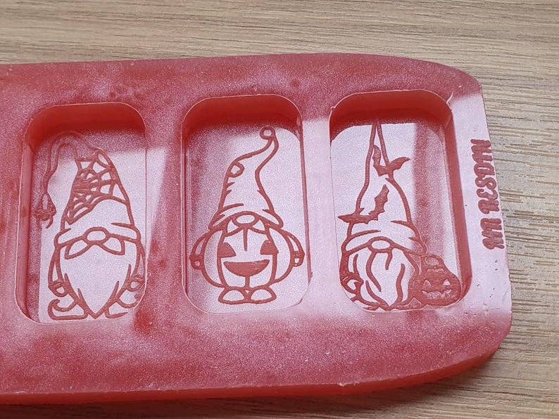 Mr Resin – wholesale Craft supplies – Halloween Gonk / Gnome Wax Melt Silicone Mould - HB Style Size5