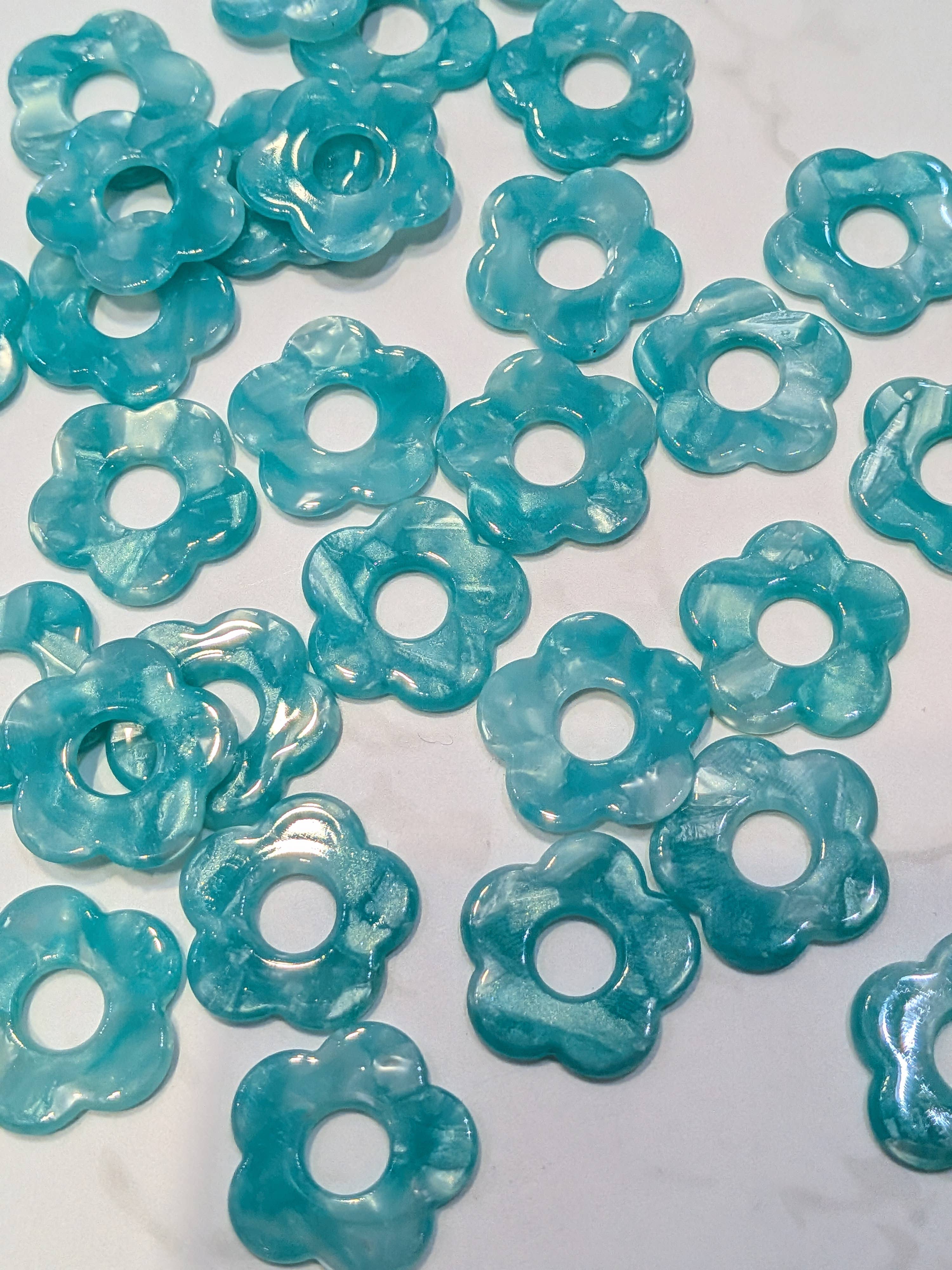 LOLO & YAYA – wholesale Emergency response charm – Flower pendant 2cm, 1.5O euros / u21