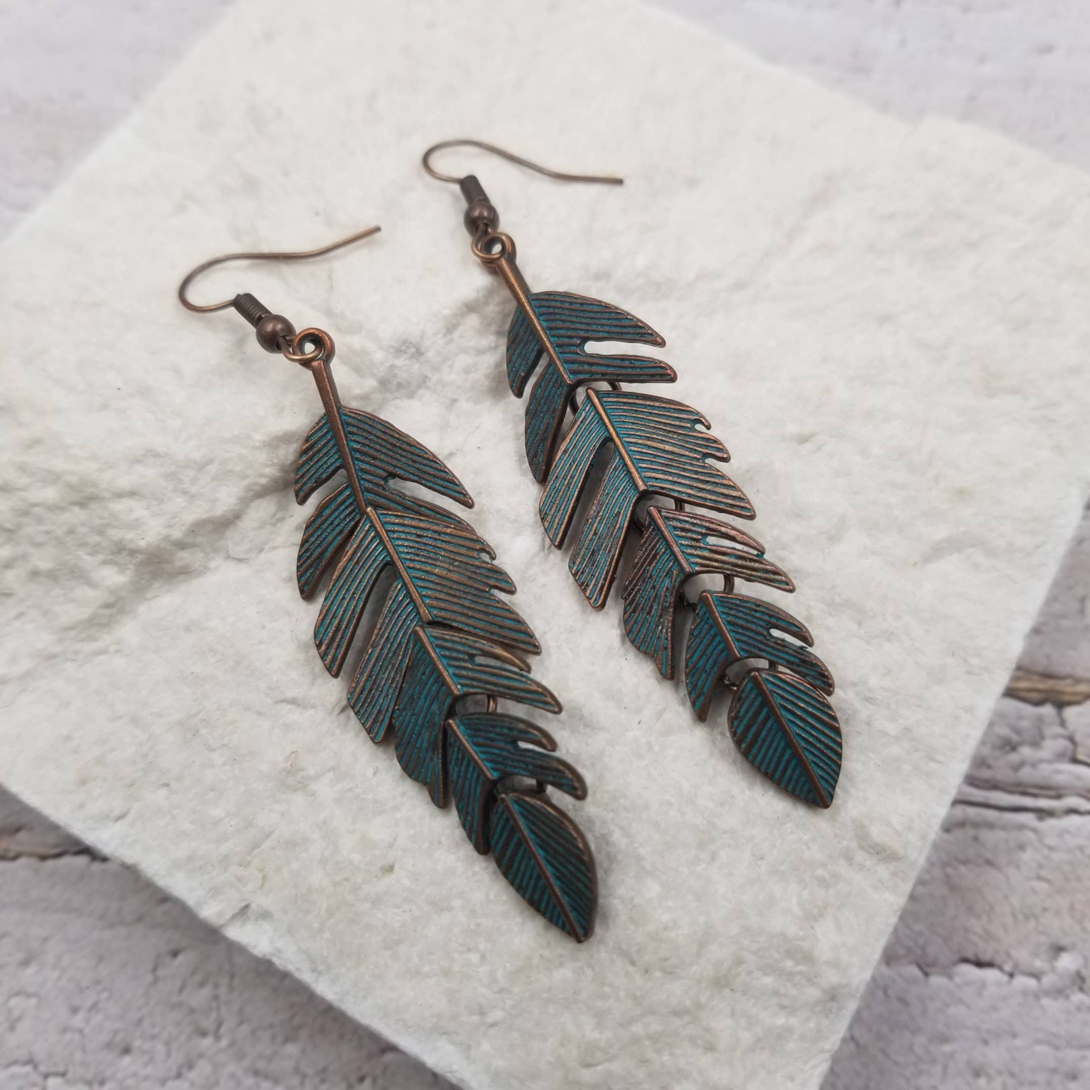 Treasure Wholesale - Wholesale Dangle Earrings - Vintage Leaf Earrings0
