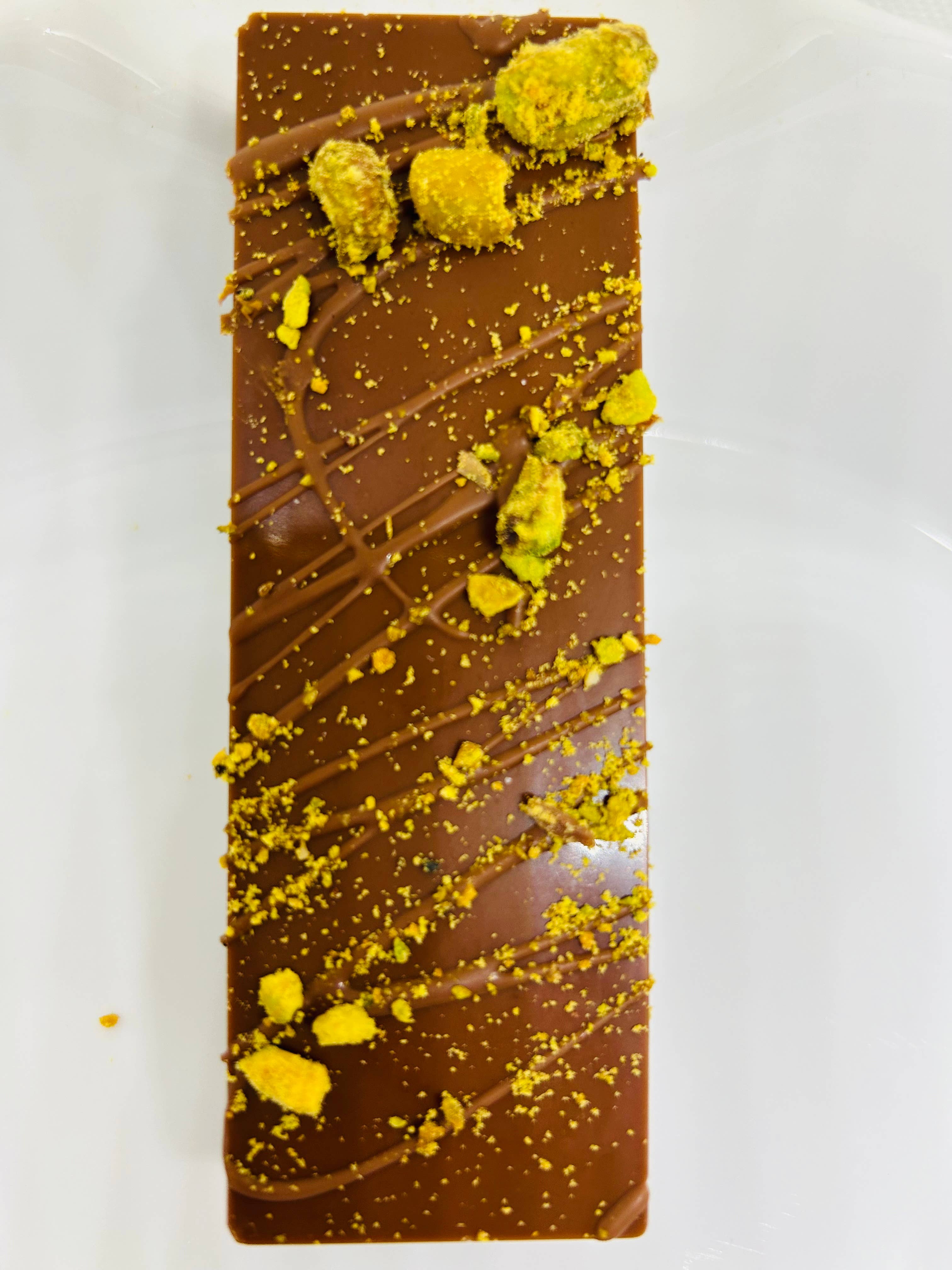 UPSCALE FREEZE - Wholesale Chocolate Bar - DUBAI PISTACHIO BAR 3 OZ6