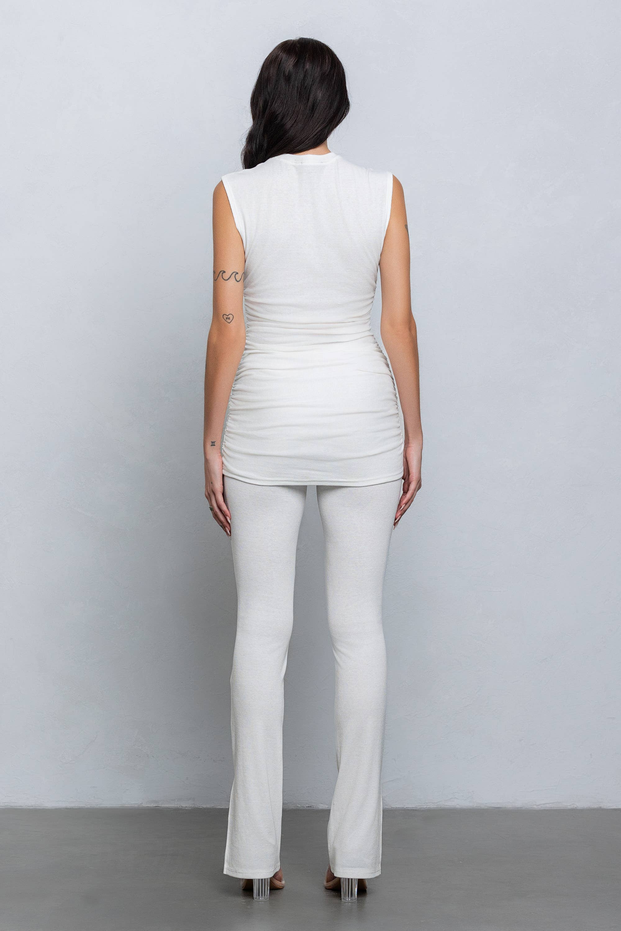 No Vacancy - Wholesale Set met top en broek (GEEN Loungewear) - Dames - Set met geribbelde mouwloze top en broek2