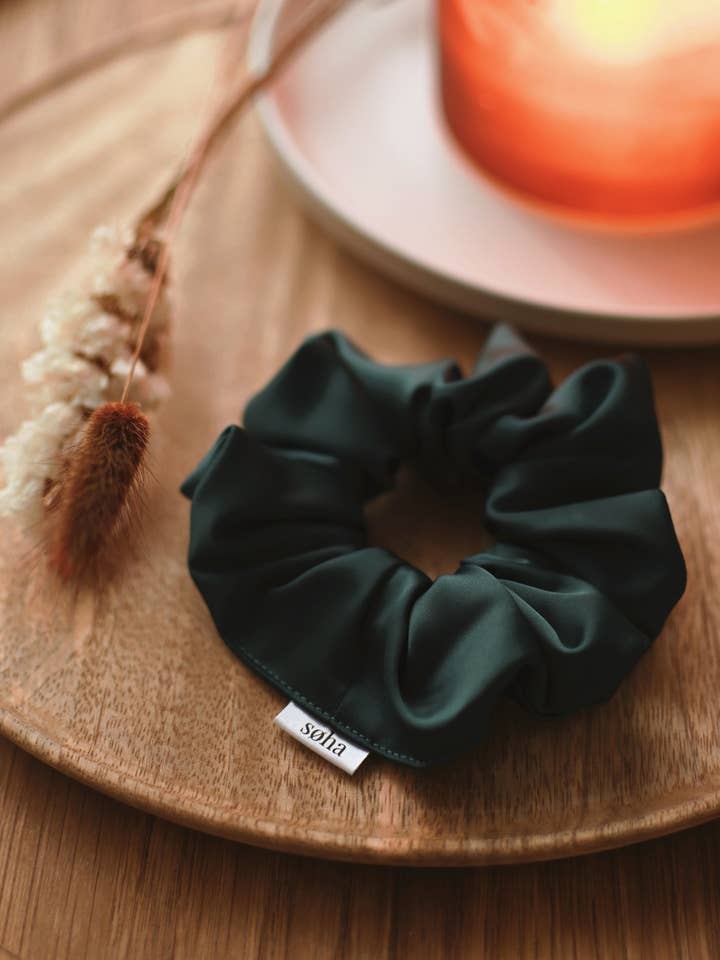 Satin scrunchie - Forest green for wholesale by Boutique Soha