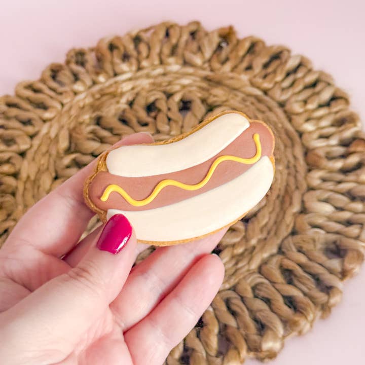 A&F Bonetique - Wholesale Pet Treats - Dog - Hot Dog Iced Dog Treat1