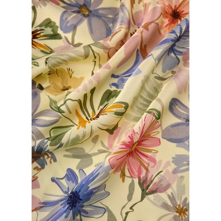 ASYII - Wholesale Scarf - Women's - Printed Floral Silk Twill Square3