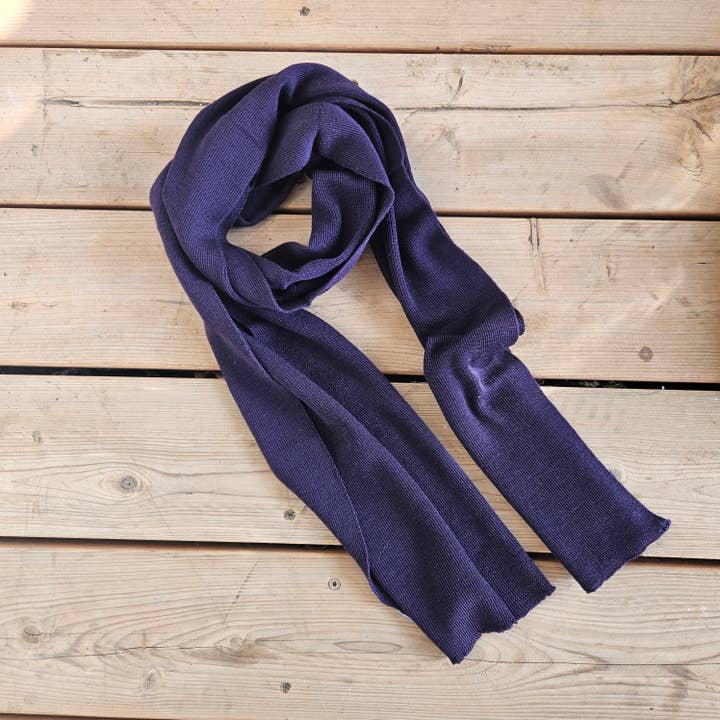 NorraVilla - Wholesale Scarf - Unisex - 100% Merino wool scarf for men or women - Unisex Dark Purple