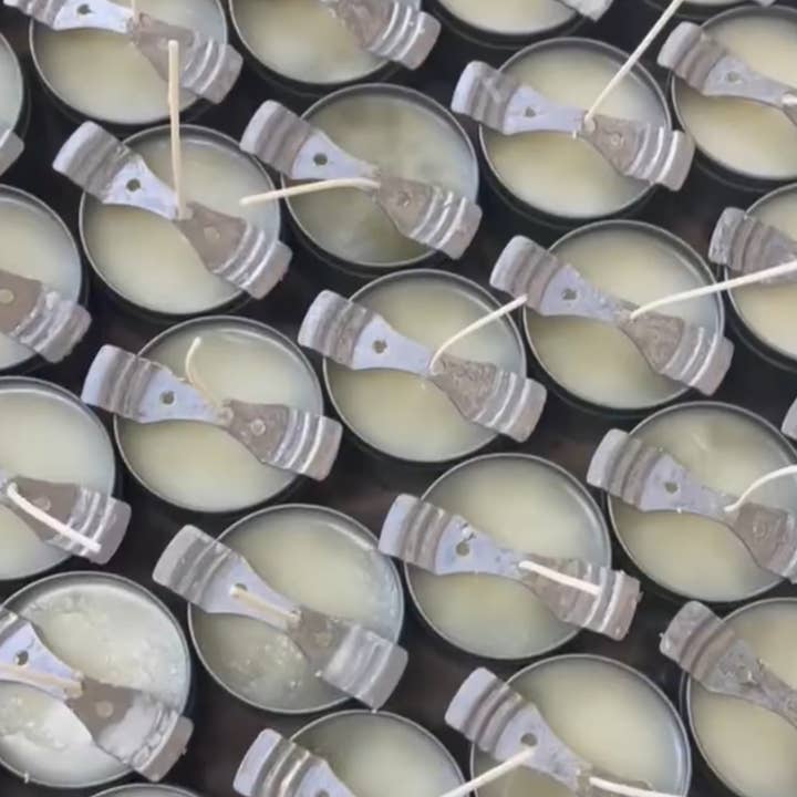 River Birch Candles – Engroshandel Rejsestearinlys – 8 oz hvid salvie lavendel - sojalys - sølv tin - neutral