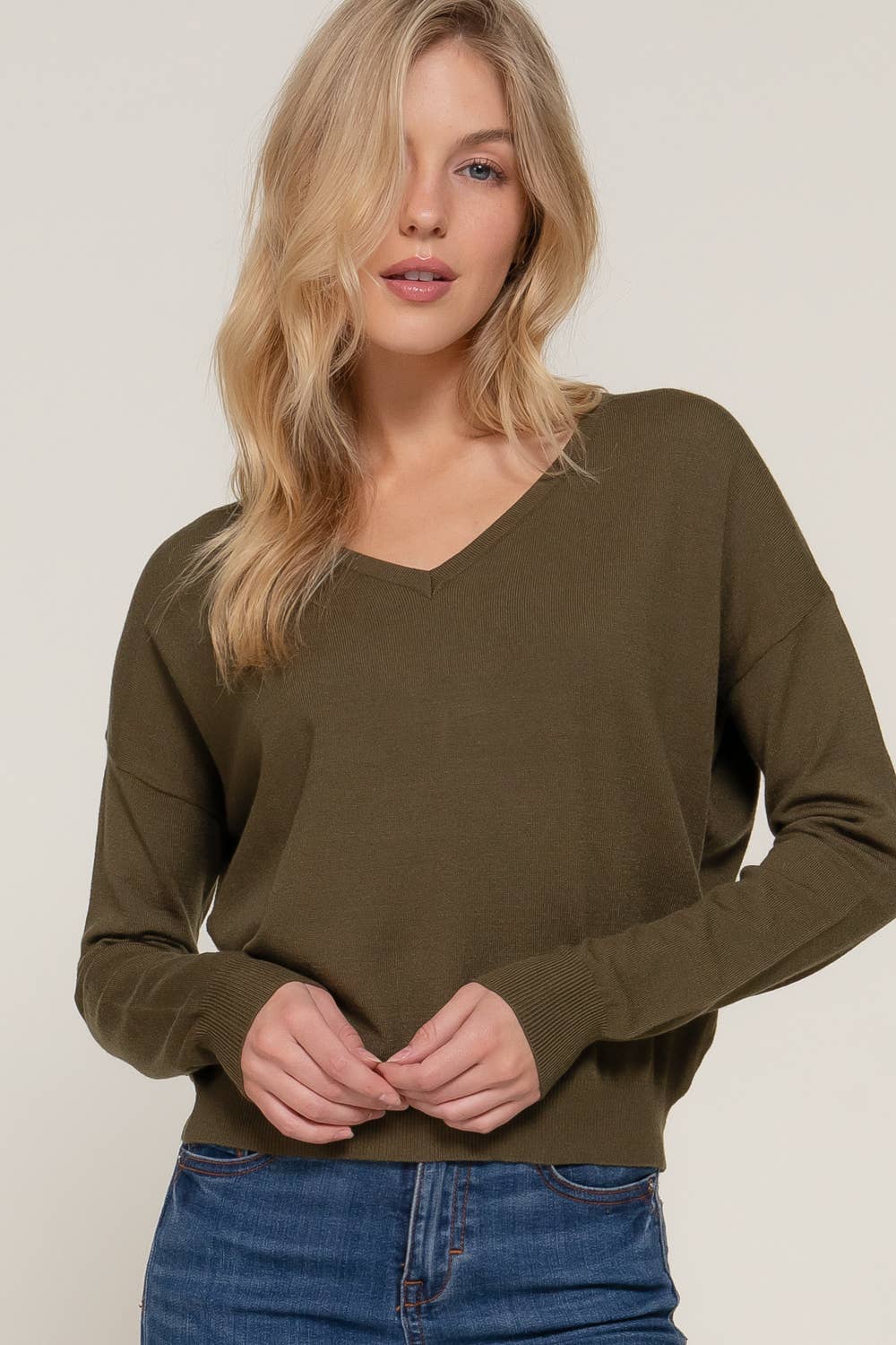 Active Basic | Active USA – Engroshandel Pullover - Dame – Viscose trøje med v-udskæring, lange ærmer og krydset rygrem23
