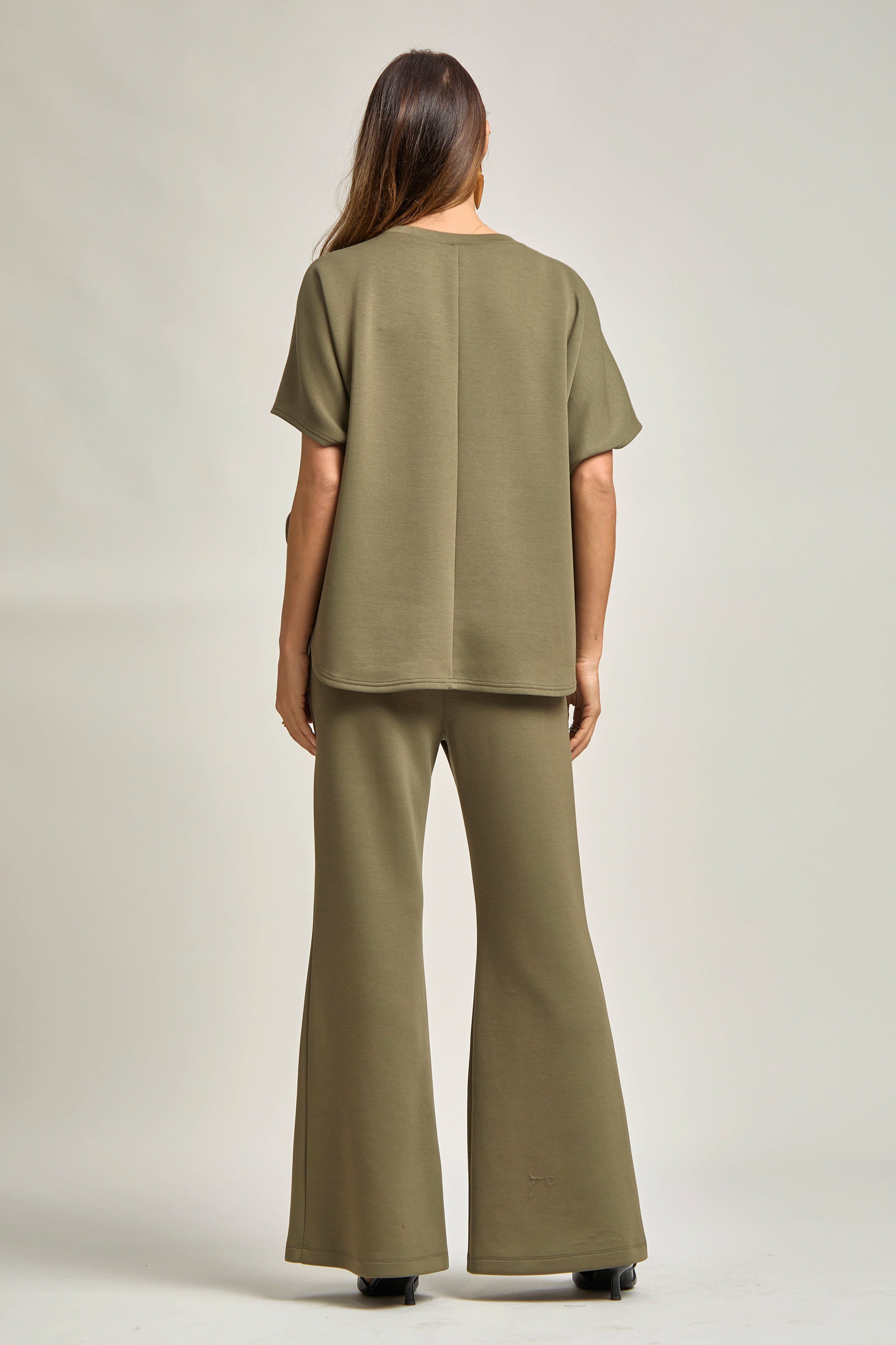 Dear Scarlett – wholesale Lounge set – Women's – Poncho Top + Bell Bottom Modal Set8