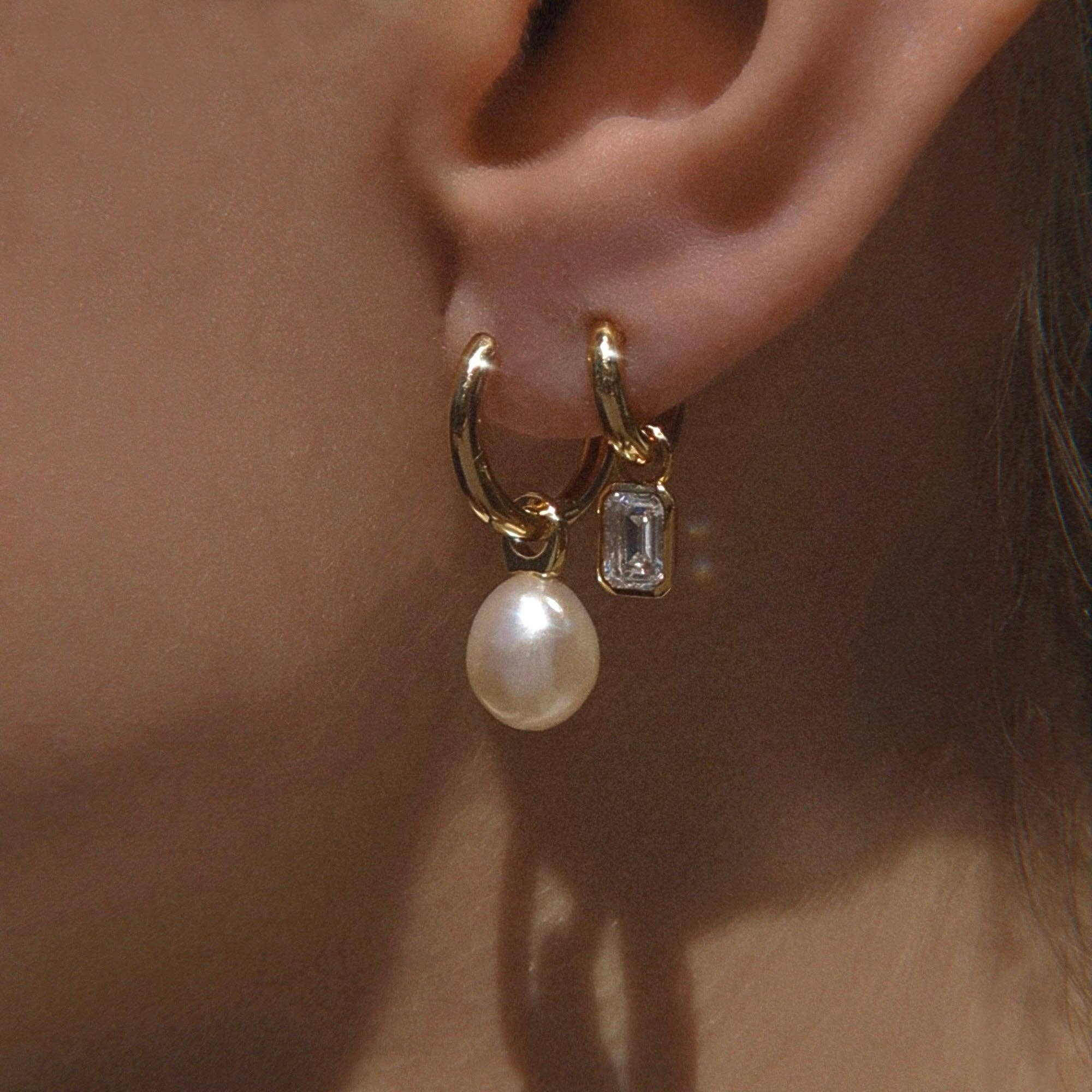 Mod + Jo – wholesale Huggieörhängen – Renee Smooth Huggies3