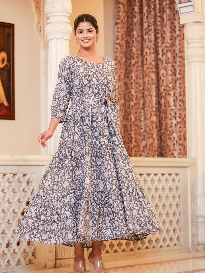 ROBE À MAIN GRISE CLASSIQUE pour la vente par PEI