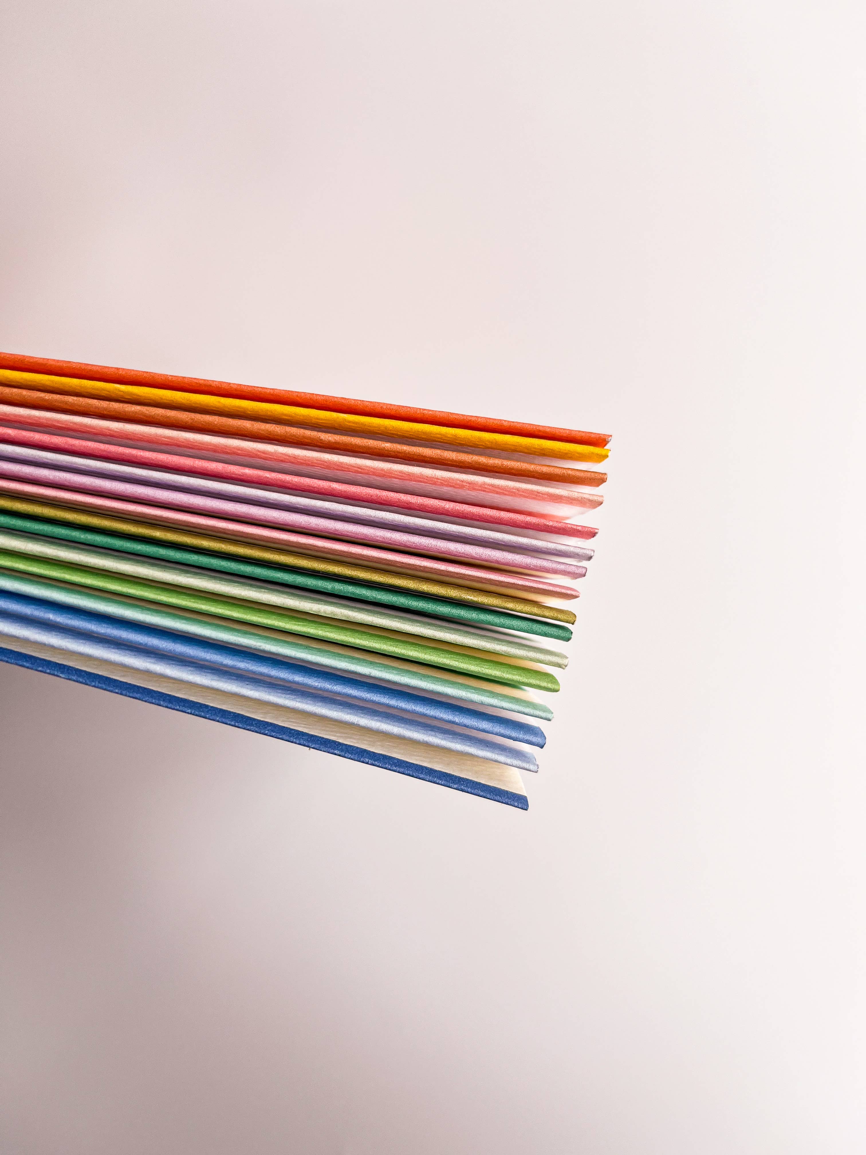 Fin Studio – Engroshandel Notesbog – Stribet notesbog med kontrastfarve1