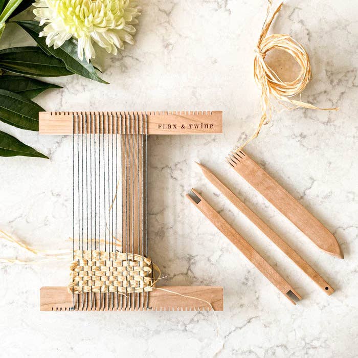 Flax & Twine - Wholesale DIY Craft Kit - Flax & Twine Hand Loom Kit1