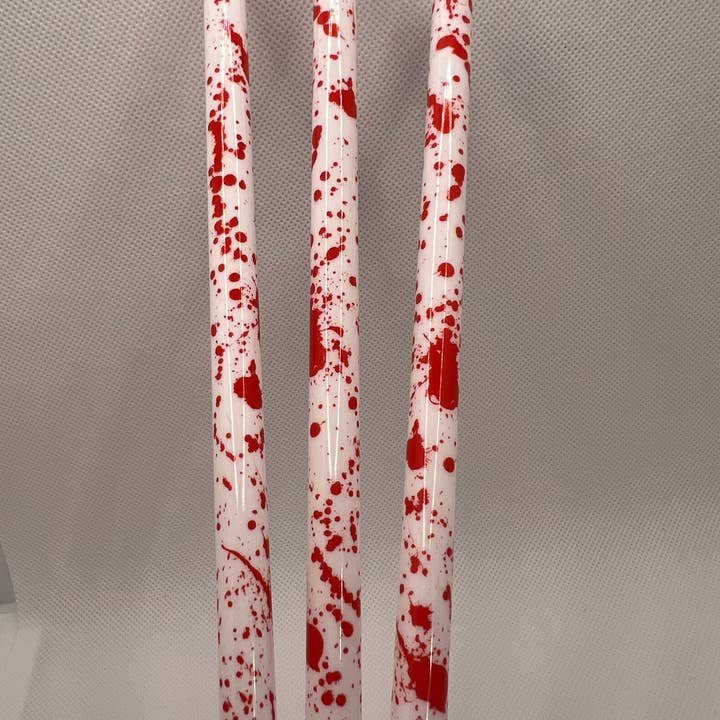 Paille Éclaboussures de Sang Blanc (Gobelet 40oz) pour la vente par Olive Lane Accessories