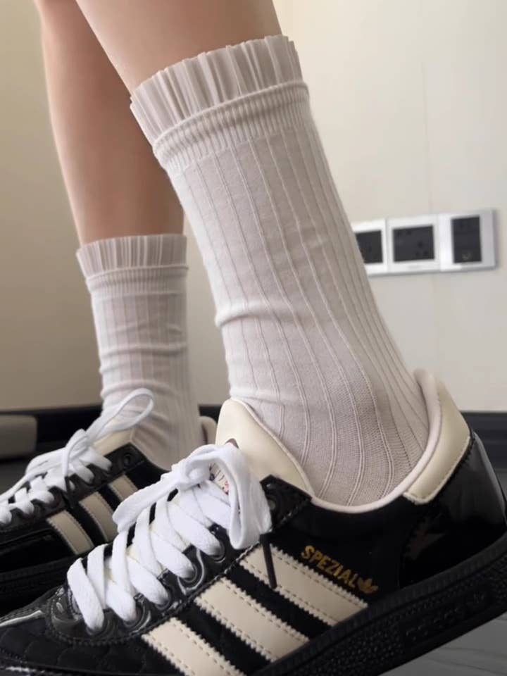 LadyJuneAccessories - Wholesale Socks - Women's - Classic Sport Crew Socks – Everyday Retro Style Must-Have4