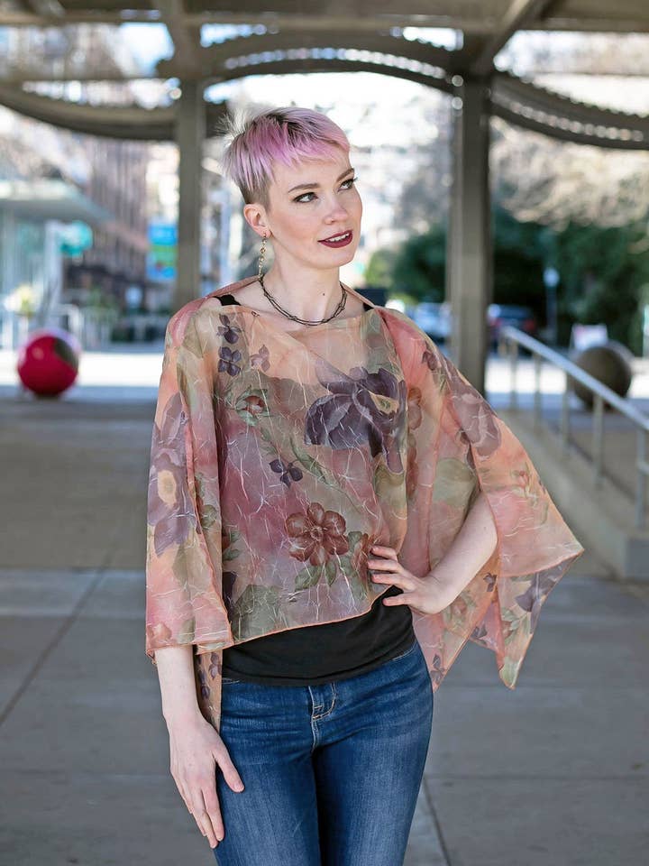 Poncho Coastal Garden, stampe assortite per la vendita all'ingrosso da parte di PANDEMONIUM