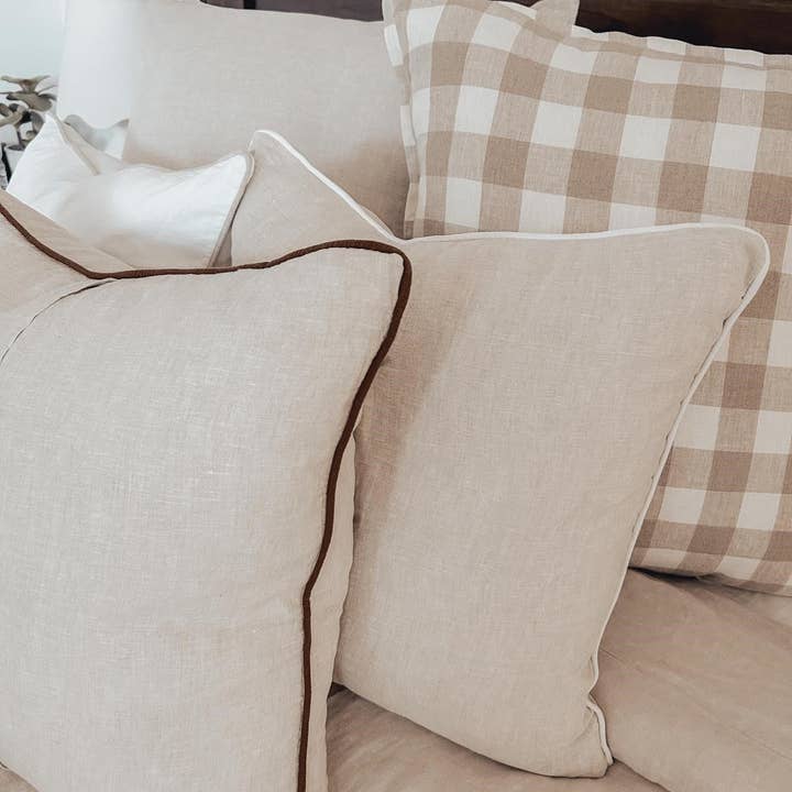 Mama and Tochter - Wholesale Throw Pillow Cover - Linen Cushion Cover with Piped Edge - Natural with Coffee Pi