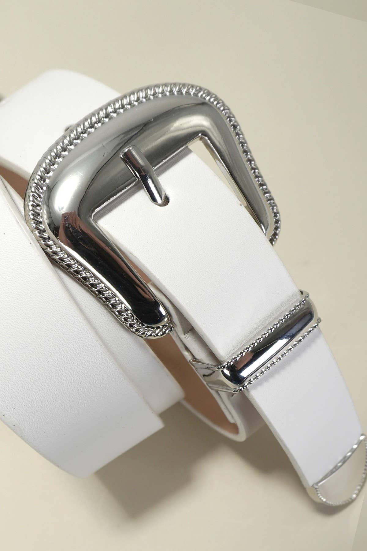 JOSSLYN by wall to wall - Wholesale Belt - Women's - CLASSIC WESTERN BUCKLE FAUX LEATHER BELT1