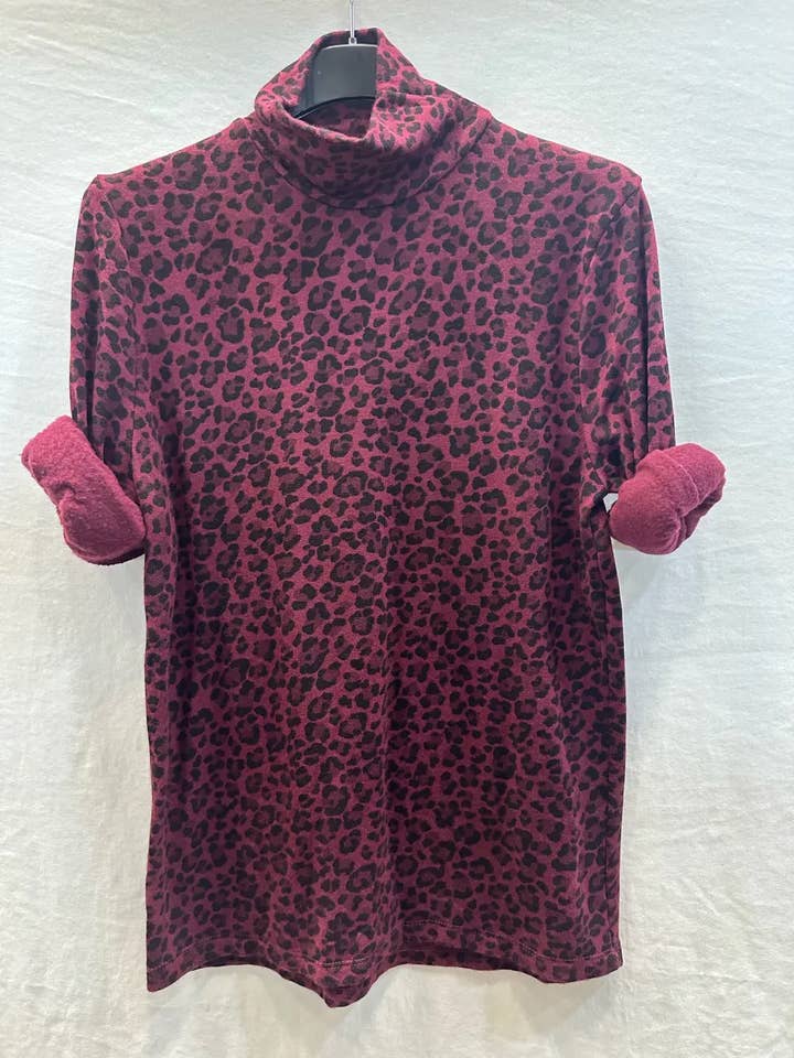 Mimi & Gogo - Wholesale T-Shirt - Women's - Leopard Turtleneck Top @5672_HLeoColChemine3