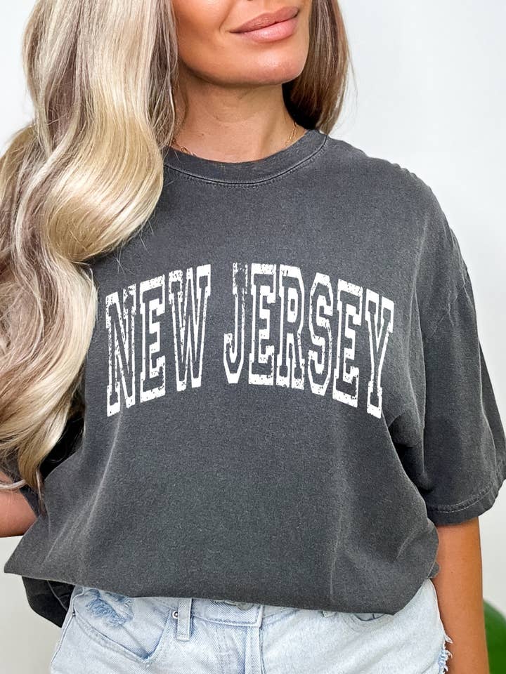 T-shirt met afbeelding van de staat New Jersey voor wholesale door Desert Raine