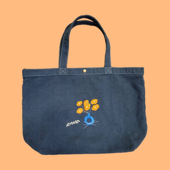 Le Vase for wholesale by ARTAGE