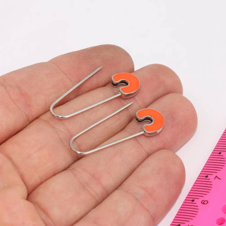 9x35mm Rodiumpläterad Orange Emalj Säkerhetsnål Berlock, MLS304 för wholesale av QueenJewelryM