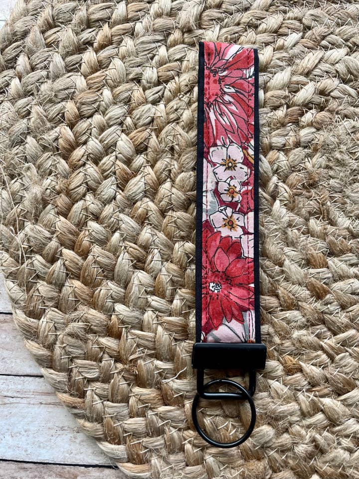 Poignet porte-clés fleuri rouge pour la vente par Designs by Rachel Joy