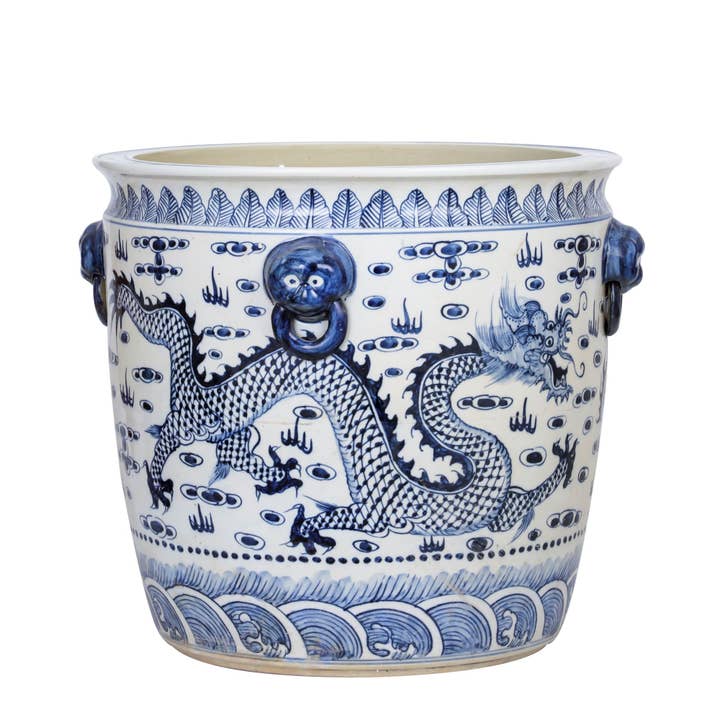 Jardinière en forme de dragon en porcelaine Bw avec poignée en lion pour la vente par Legend Accents