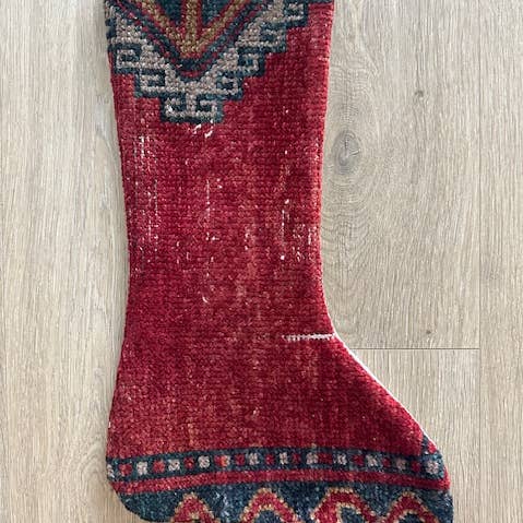 Chaussette de Noël en tapis vintage turc (9) pour la vente par Eclectic Collective