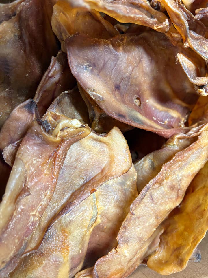 100 Pig Ears - bulk no shrink wrap or label for wholesale by Lynchburger Pet Products